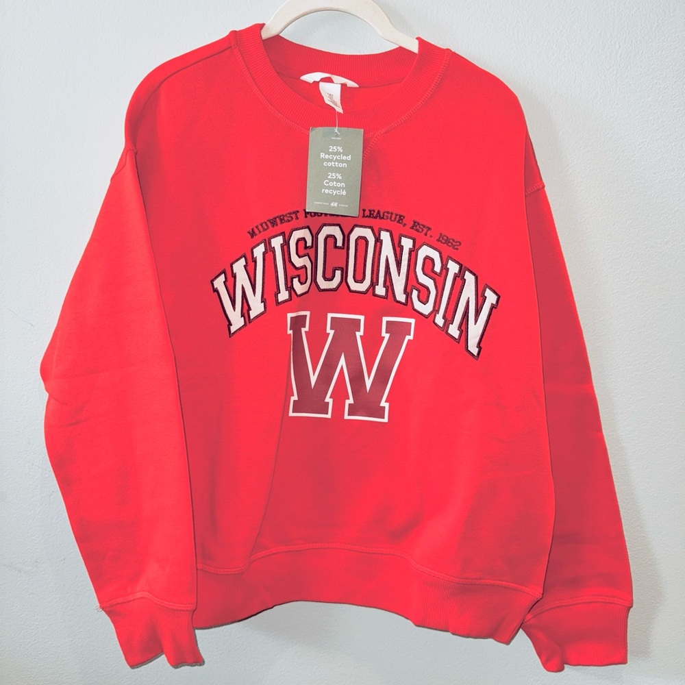 NWT H&M Wisconsin Sweatshirt Small